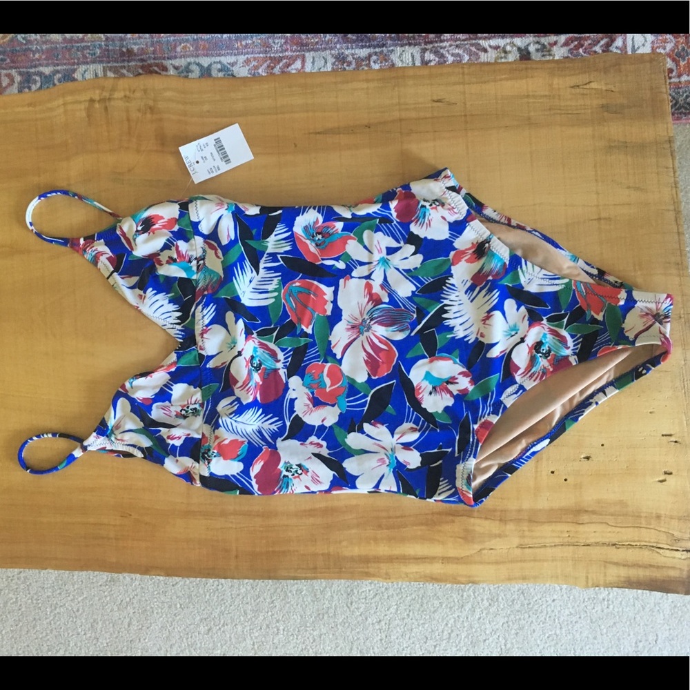 Banana rep. leyland floral print swimwear, NWT